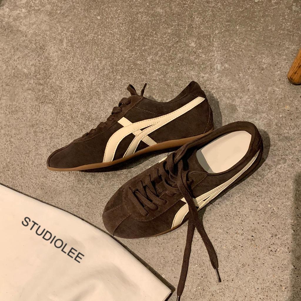 Grape Mother Same Spot Autumn and Winter Retro Leather German Training Shoes Women's Board Shoes Flat Bottom Lace-up Casual Forrest Gump Sports Shoes