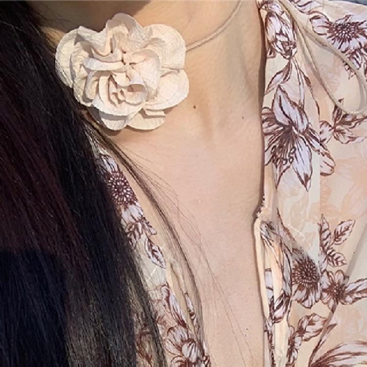 Rose Choker Long Rope Necklaces Fashionable Accessories for Girls and Ladies