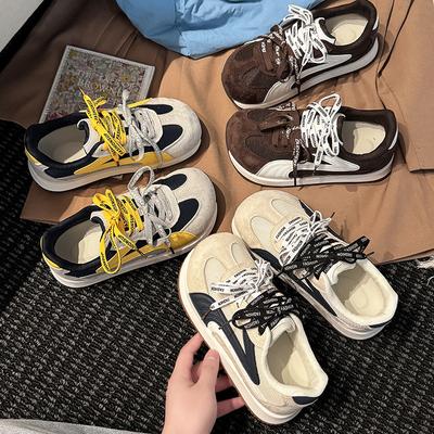 Chaussures d'entraînement moral sportif confortables à lacets assorties aux couleurs à grosse tête pour femmes automne et hiver mode rétro polyvalent à semelle plate respirant casu