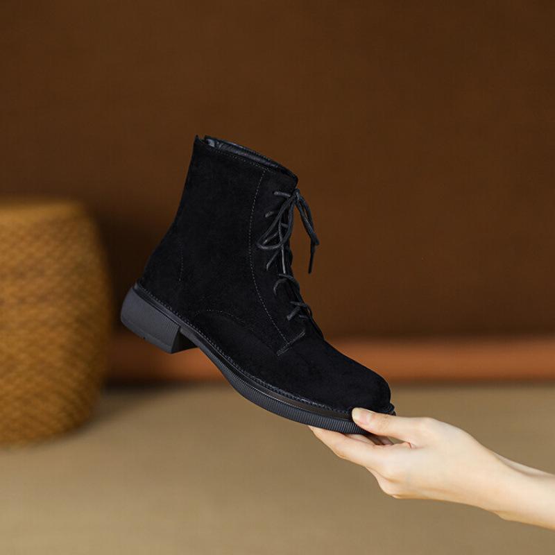 

Осень и зима корейская версия женские полусапоги на толстой подошве нескользящие большого размера кожаные сапоги замшевые удобные задняя молния круглый носок рыцарские 39 чёрный