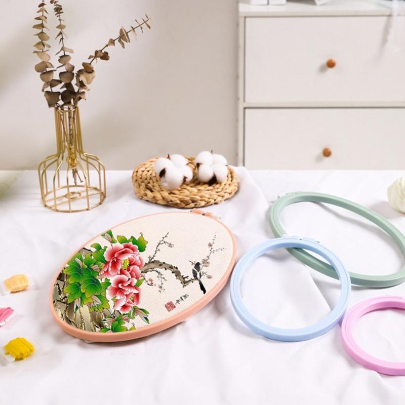 5Pcs Adjustable Embroidery Hoop with Spring Clip Oval Shape Stitching Frame for Embroidery Needlecraft Stitching Project
