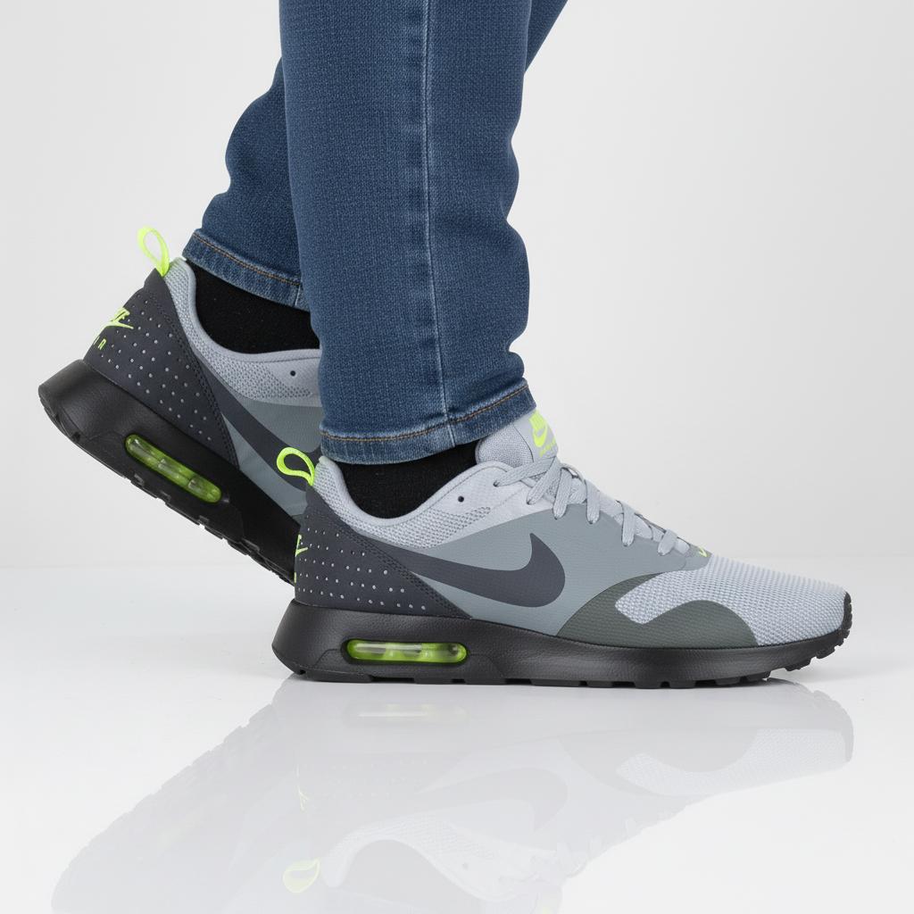 Nike Air Max Tavas - Herren Sneakers Schuhe Grau 705149-015 ORIGINAL