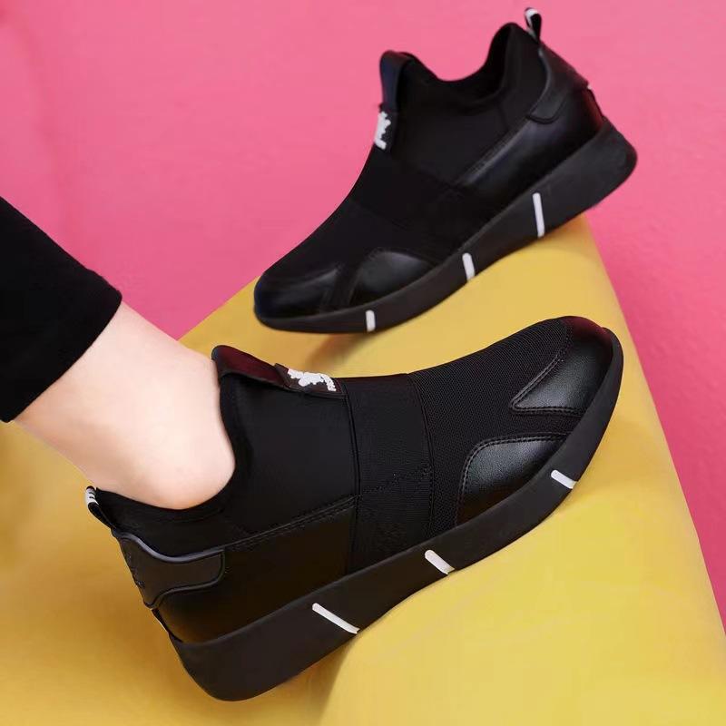 New Spring and Summer Women's Shoes Breathable Mesh Soft Sole Versatile Leather Walking Mother Shoes One Pedal Lazy Shoes