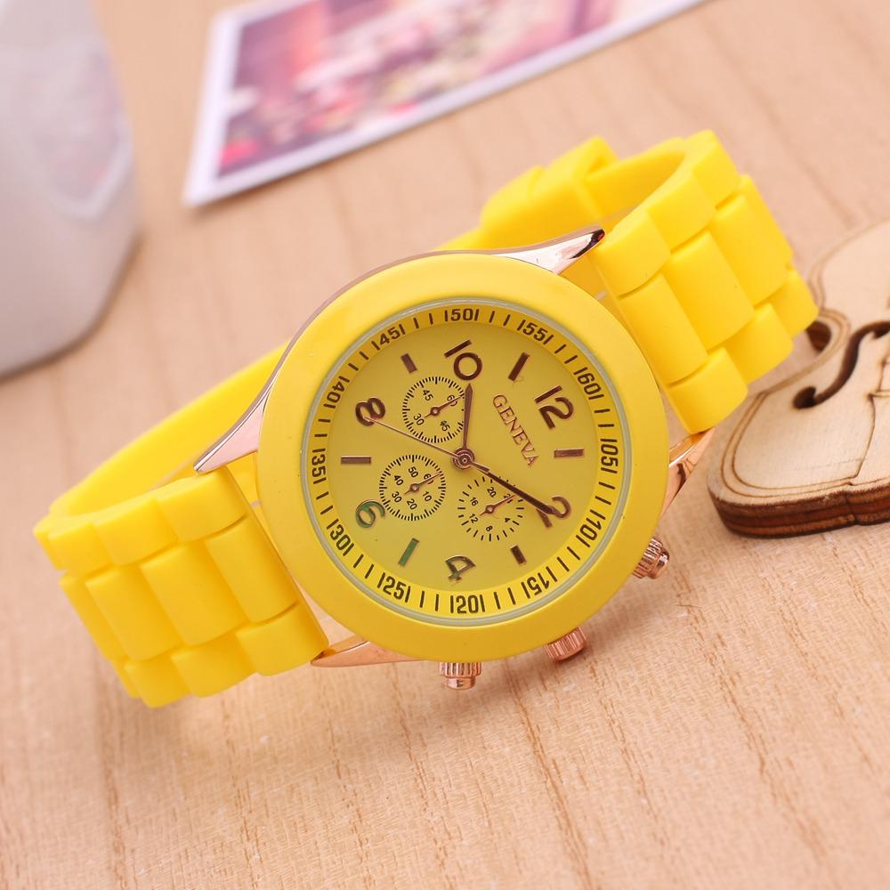 Fashionable Women's Watch Luxury Quartz Movement Silicone Band Wristwatch for Ladies