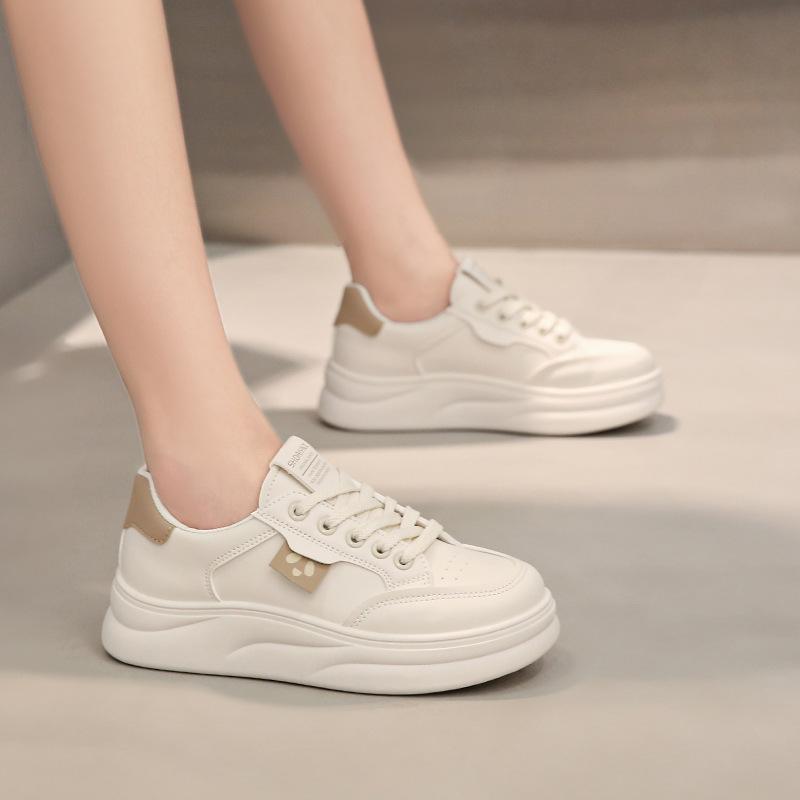 2025 autumn new ins Korean version comfortable little white shoes female students platform versatile casual sports women's board shoes C826