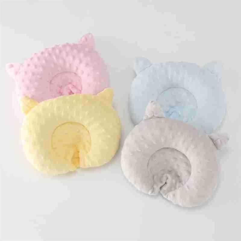 Soft and Cosy Newborn Sleep Support Pillow Bean Bean Dot Design Infant Naptime Pillows Bedding Room Decorations