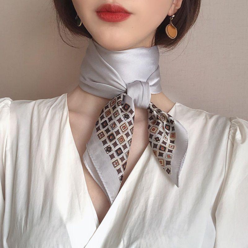 

Клетчатый квадратный шарф для женщин: Шелковистая ткань Стильный весенне-осенний шарф Корейский модный декоративный галстук Универсальная повязка на шею и защита шеи