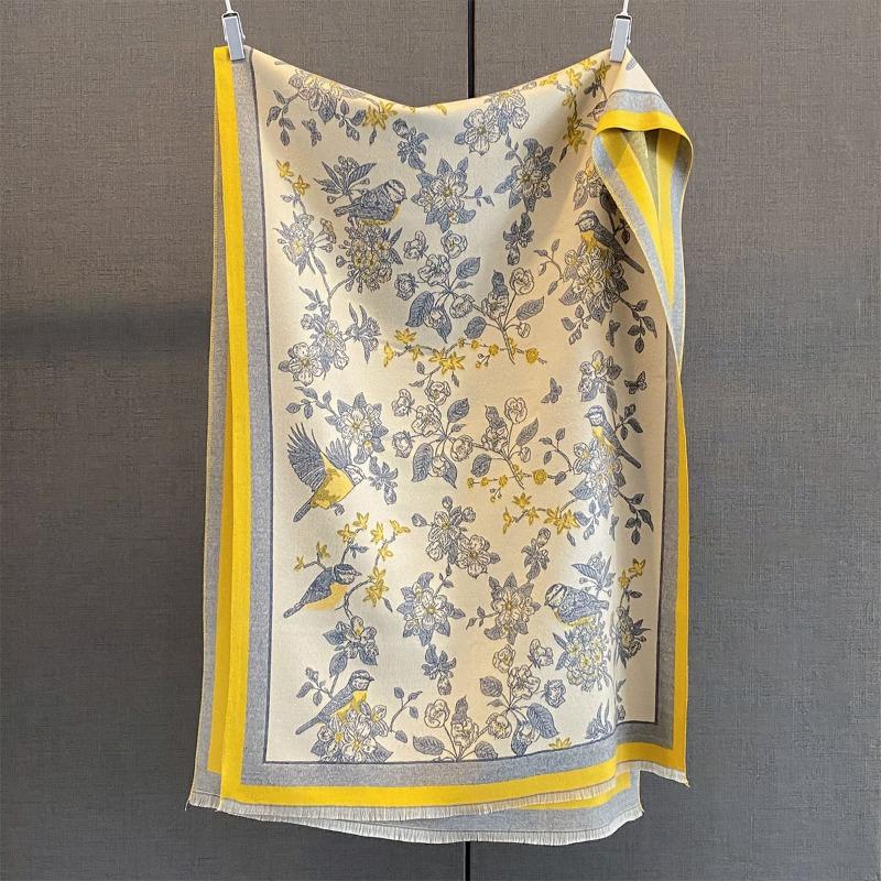 Autumn New Cashmere Tassel Scarf Women's Fashion Age-reducing Jacquard Scarf Warm and Thickened Large Shawl