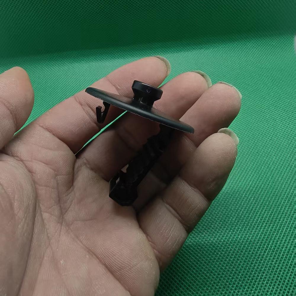 

Ford Focus Mondeo Car Floor Mat Hook Fixing Buckle, Model W715120-SS3JA