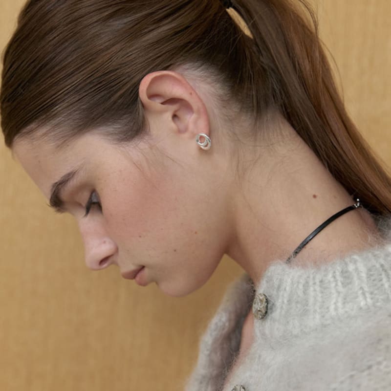 LOVE ME MONSTER Circle Knot Earrings (L253MER090)