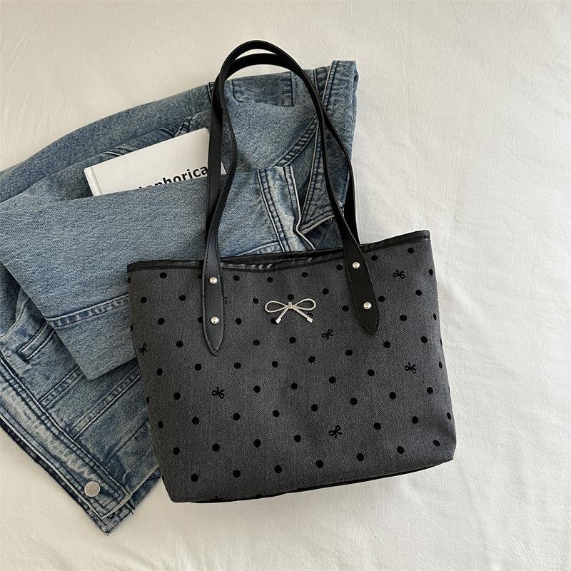 

Сумка-тоут для колледжа 2025 Универсальная модная сумка в горошек на плечо/подмышку Большой вместимости