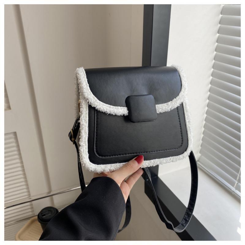 

Сумка женская осенне-зимняя новая плюшевая лоскутная сумка-мессенджер простая для поездок темпераментная универсальная на плечо маленькая квадратная сумка One size