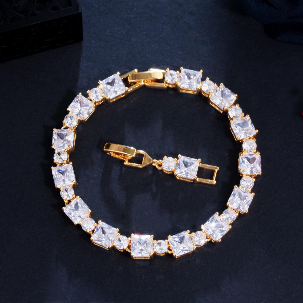 Inlaid Emerald Jewelry Brass Gold Plated Zircon Bracelet Birthday Gift