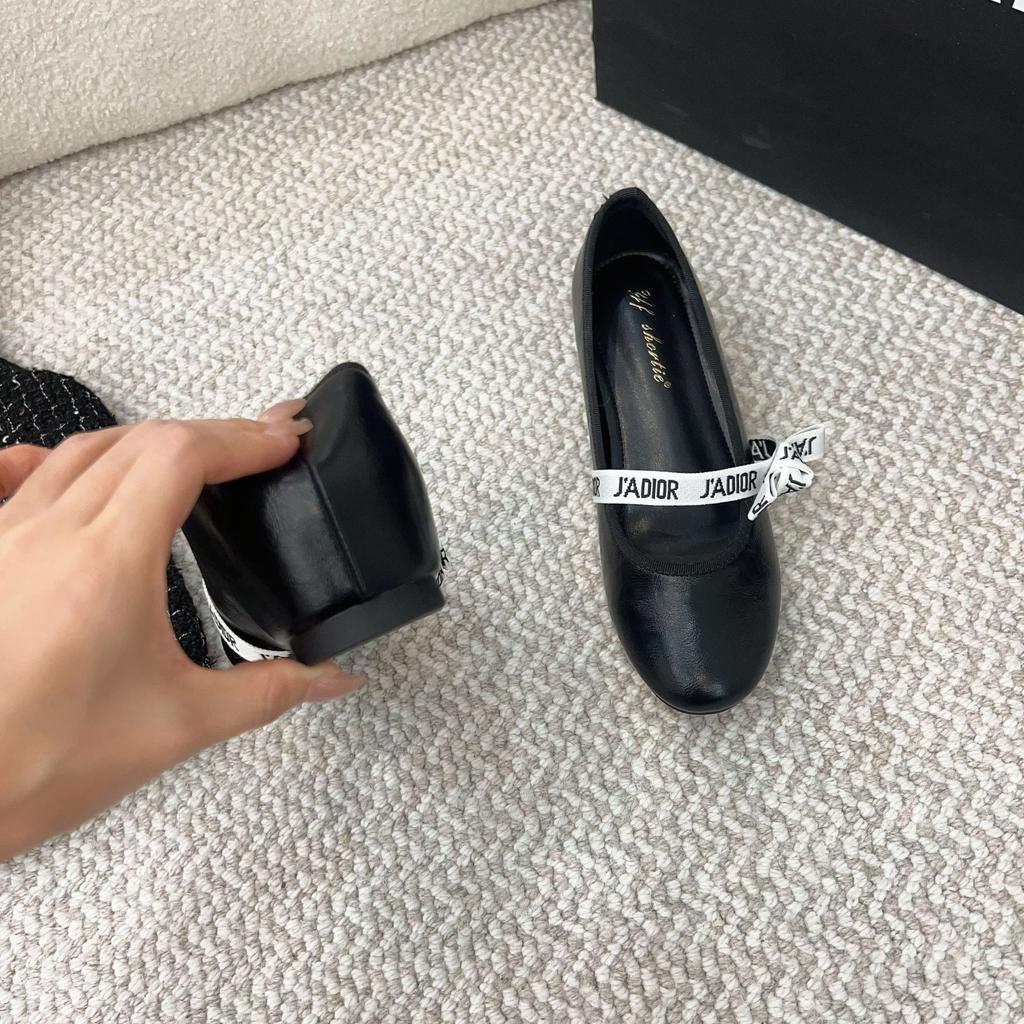 Zwiększenie wysokości 5 cm kokarda miękka podeszwa buty Mary Jane damskie 2025 lato nowe Xiaoxiangfeng słowo z okrągłym czubkiem pojedyncze buty