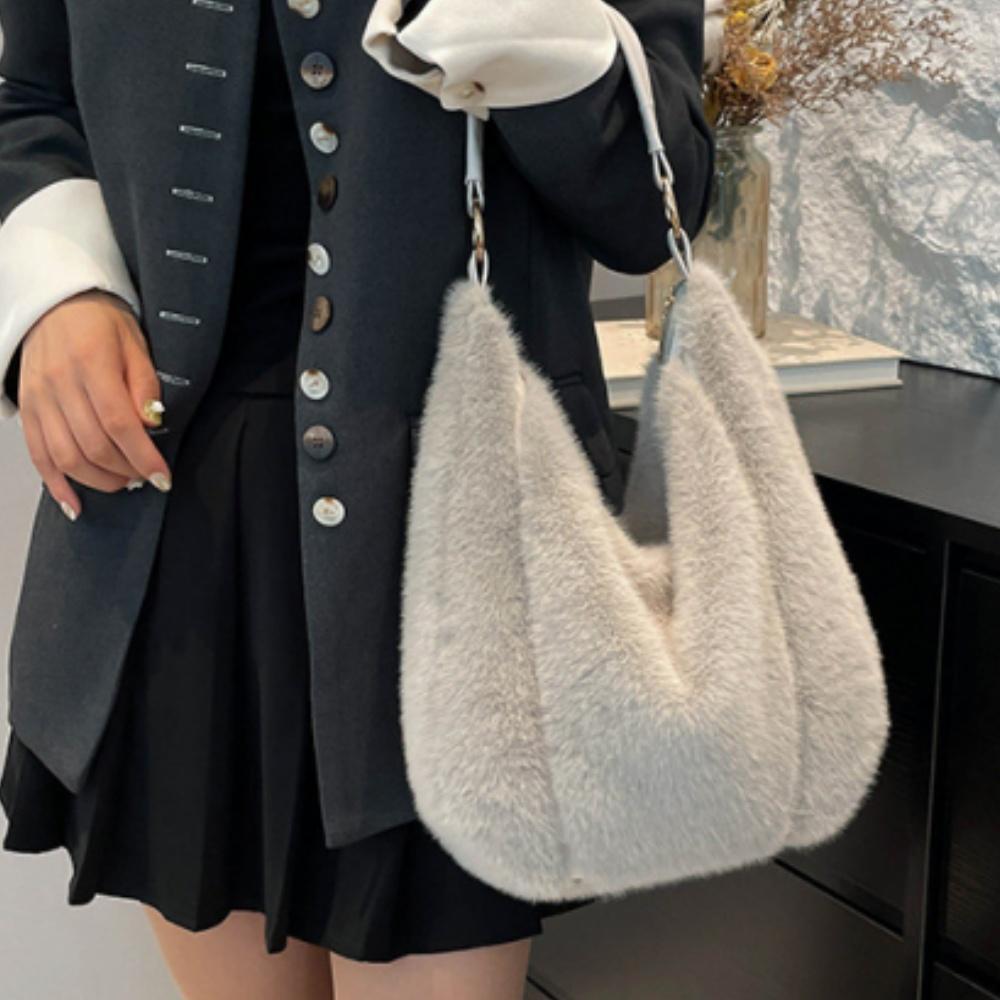 Plüsch-Teigtaschen-Tasche Teigtaschenförmige Handtasche mit großem Fassungsvermögen Weiche Pelz-Umhängetasche Warme flauschige Tragetasche für den täglichen Gebrauch Einkaufen Arbeit