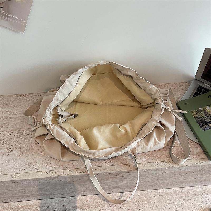 Einfarbige Kordelzug-Handtasche Damen-Schultertasche Große Kapazität Pendler-Crossbody-Tasche