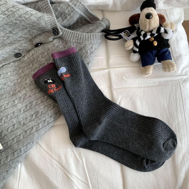 Women's Autumn Matching Color Embroidery Cartoon Letter AB Style Mid Tube Pile Socks