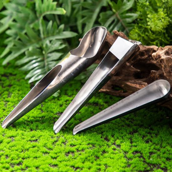 Lopatka na krmivo pro ptáky s hrází Snadno použitelná Krmí Nerezová klec pro domácí mazlíčky