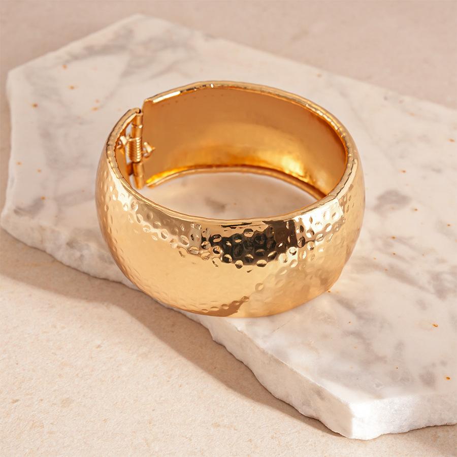 European and American snake pattern wide-sided metal bracelet light luxury niche design bracelet fashionable simple personalized hand jewelry