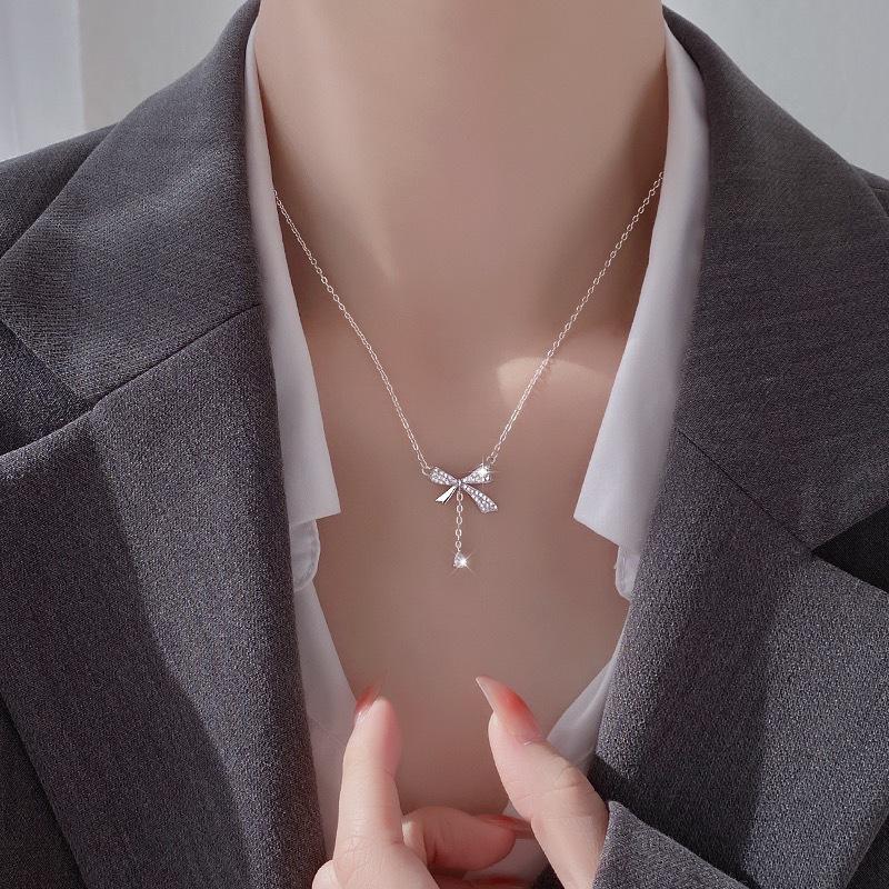 Bow Necklace Women'S Light Luxury Niche Design Collarbone Chain Fashion Temperament Versatile Item Jewelry Premium