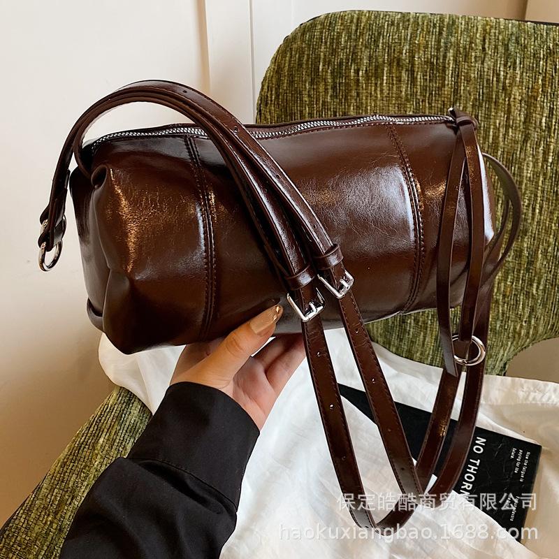 Retro Small Bag Women's Bag Niche 2025 New Trendy Summer Versatile Single Shoulder Underarm Messenger Bag Popular Cylinder Bag