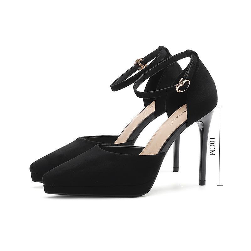 Sandalen Damen 2026 Taschenkopf Hohl Wildleder Wasserdicht Tischsandalen Damen Sommer Neu Spitze Stiletto Hohe Absätze für Damen