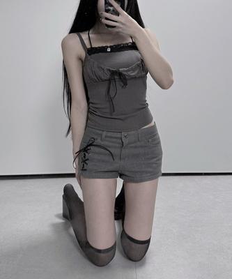 Yuupeu Rotty Eyelet Shorts - Gray