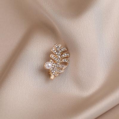 Small Leaf Anti-glare Brooch High-end Anti-glare Clasp Versatile Brooch Collar Pin Brooch