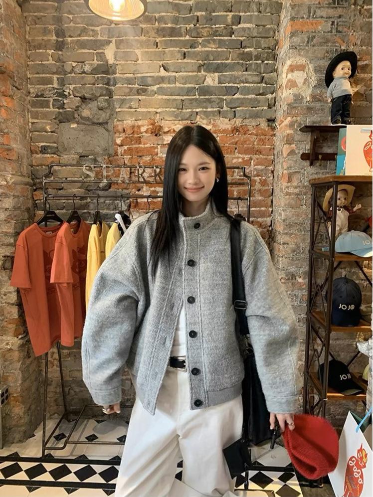 Women's Retro Grey Short Wool Coat with Stand Collar for Spring/Autumn 2025