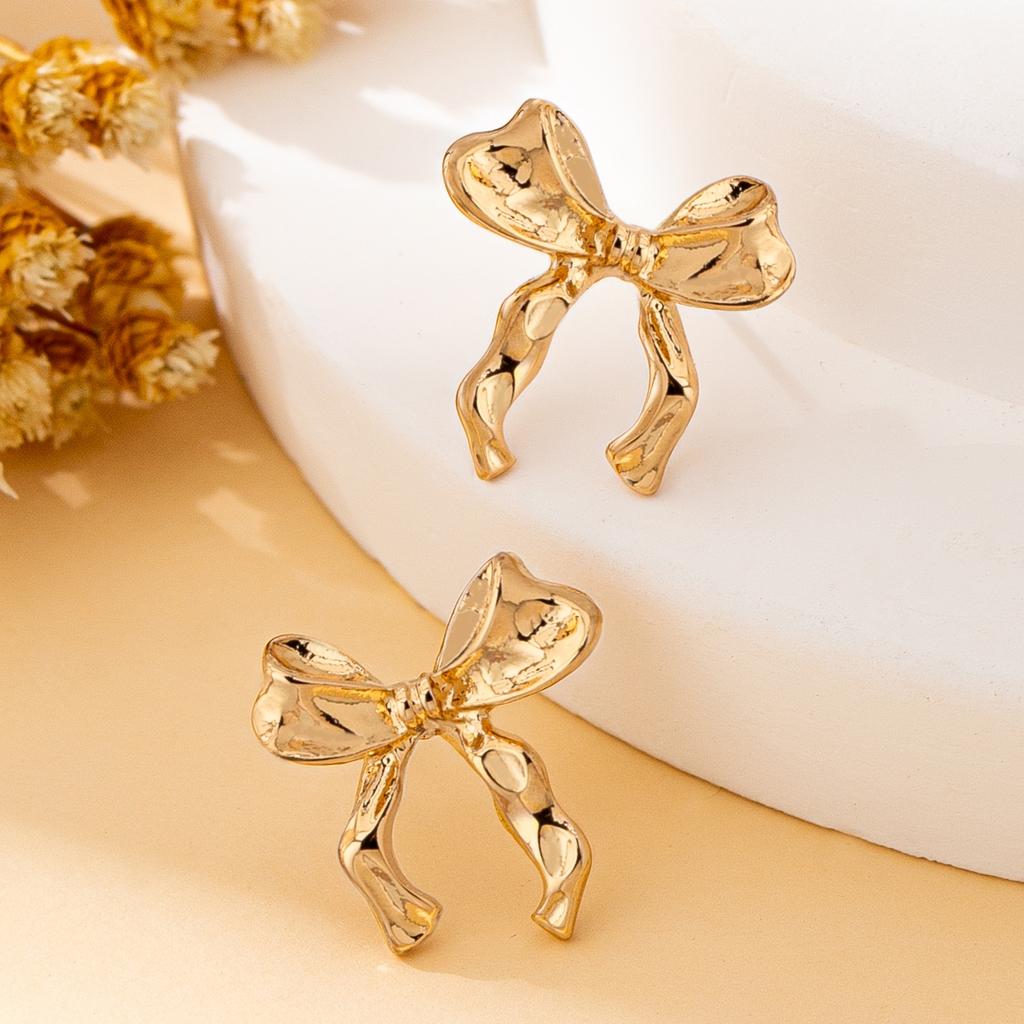 A Pair of Women's Earrings, Simple Bowknot  Sweet Earrings, Suitable for Daily Wear and Vacation Wear