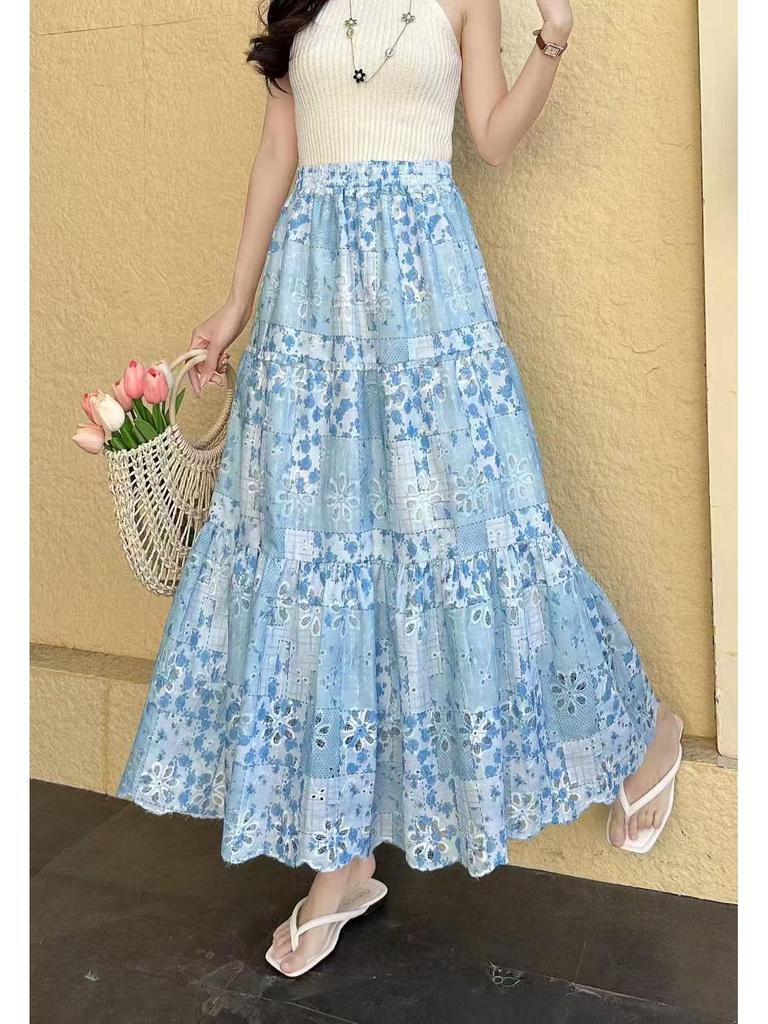 High-Waisted Floral Midi Skirt: Slimming, Hip-Covering, Flare A-Line Design for an Elegant, Youthful Look.