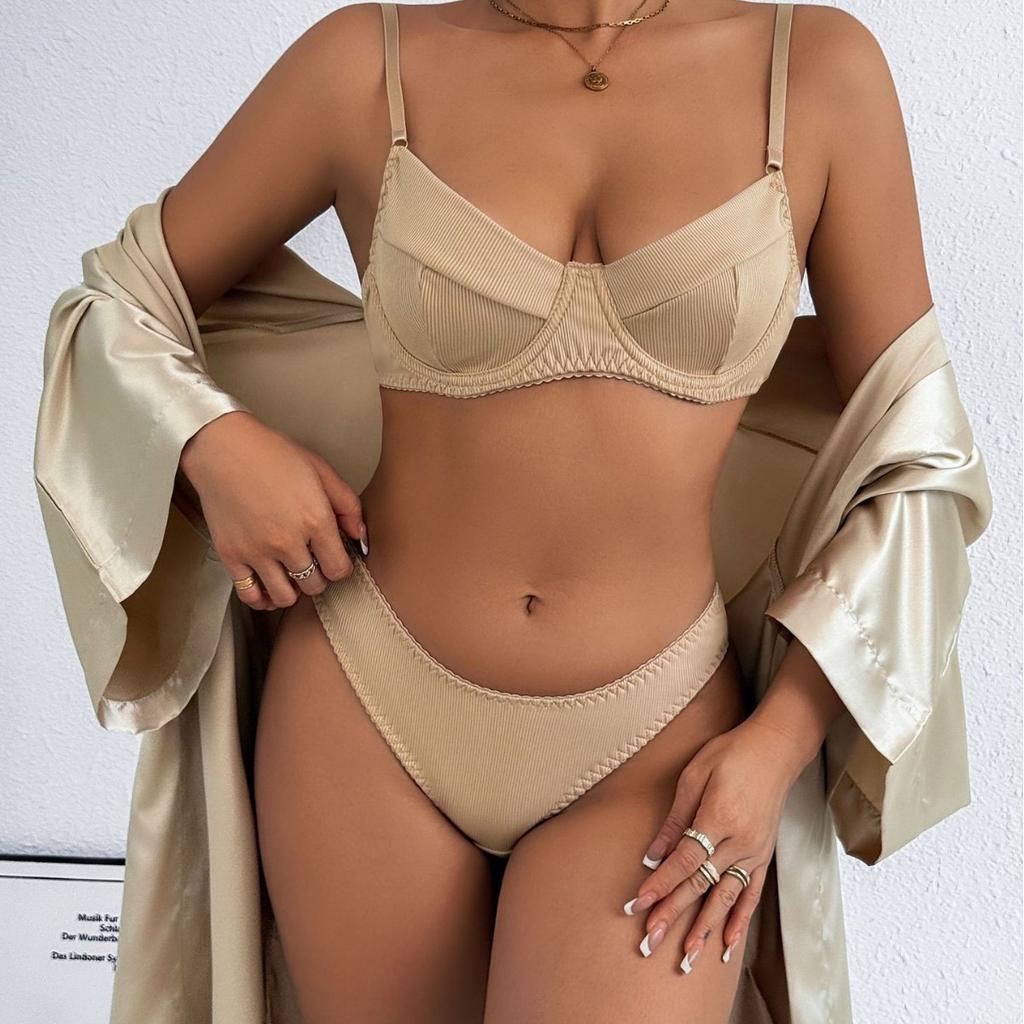 European and American Sexy Underwear French Fashion Vertical Pit Strip Large Size Underwear Large Chest Small Anti-sagging Bra Set