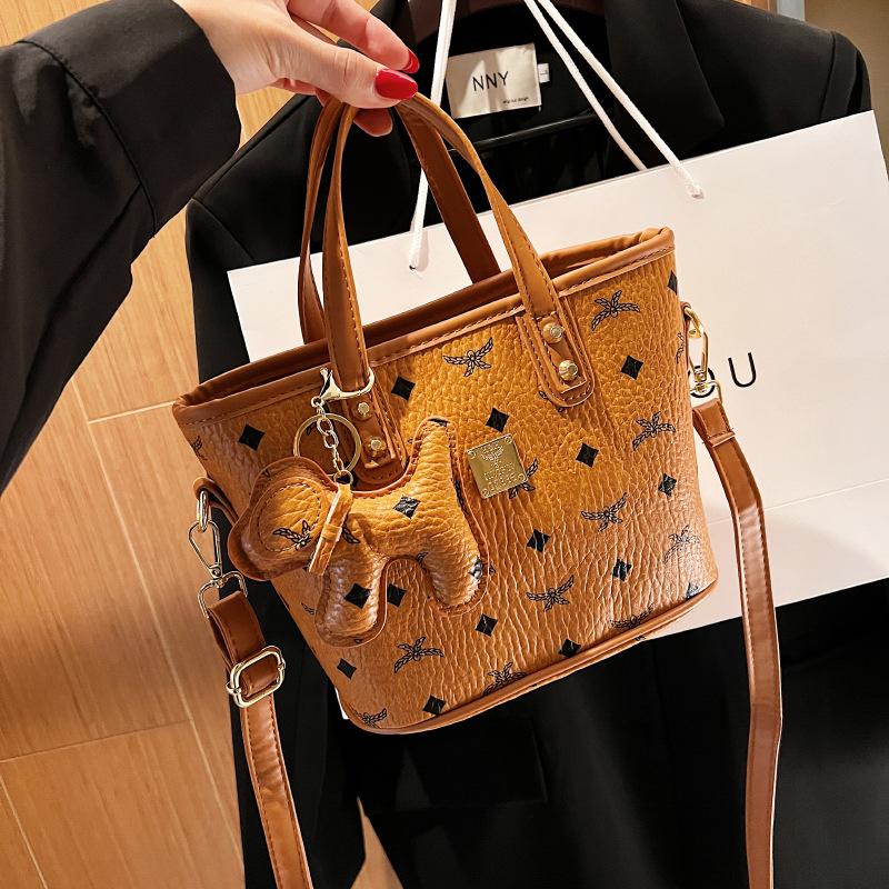 New Bag Women's High-end Vegetable Basket Portable Oblique Straddle Female Student Versatile Bucket Bag Shoulder Bag