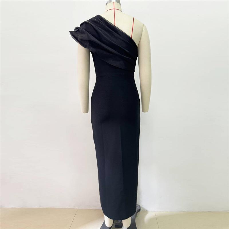 Spring new bandage dress temperament elegant fashion design slant shoulder diamond hip wrap dress