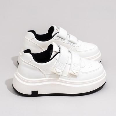 2025 automne populaires chaussures de skate Velcro à semelles épaisses pour femmes nouvelles ins tendance et polyvalentes étudiantes sports et loisirs chaussures blanches