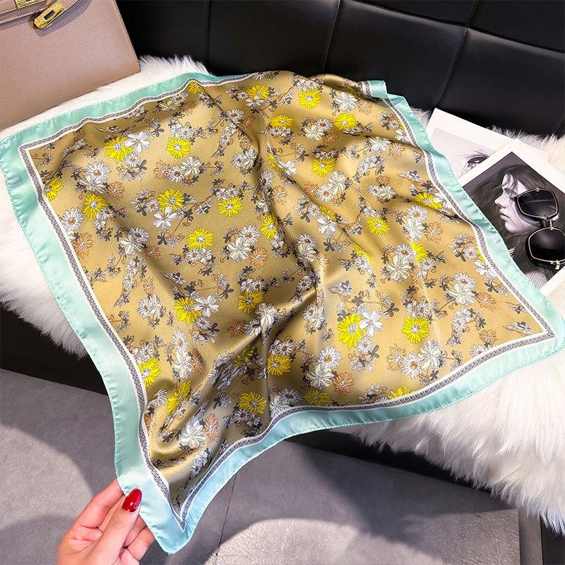 Spring Silk Scarf Fashionable Foreign Style Versatile Small Square Scarf 70Cm Decorative Scarf Sunscreen Travel Shawl Women