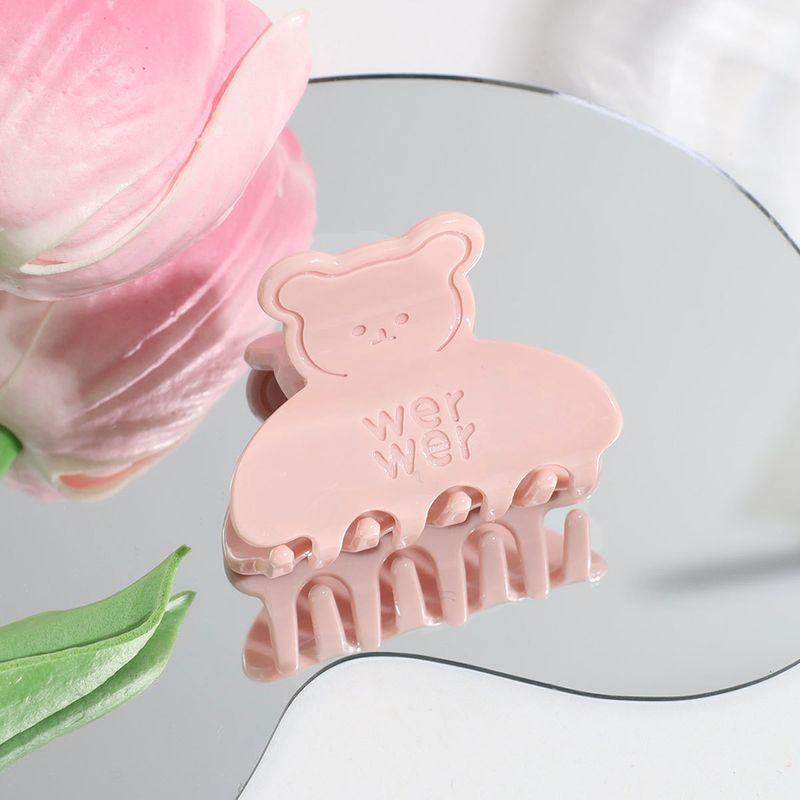 

1pc Sweet and cute little bear hair claws, solid color, simple temperament, medium shark clip clip clip hair accessory