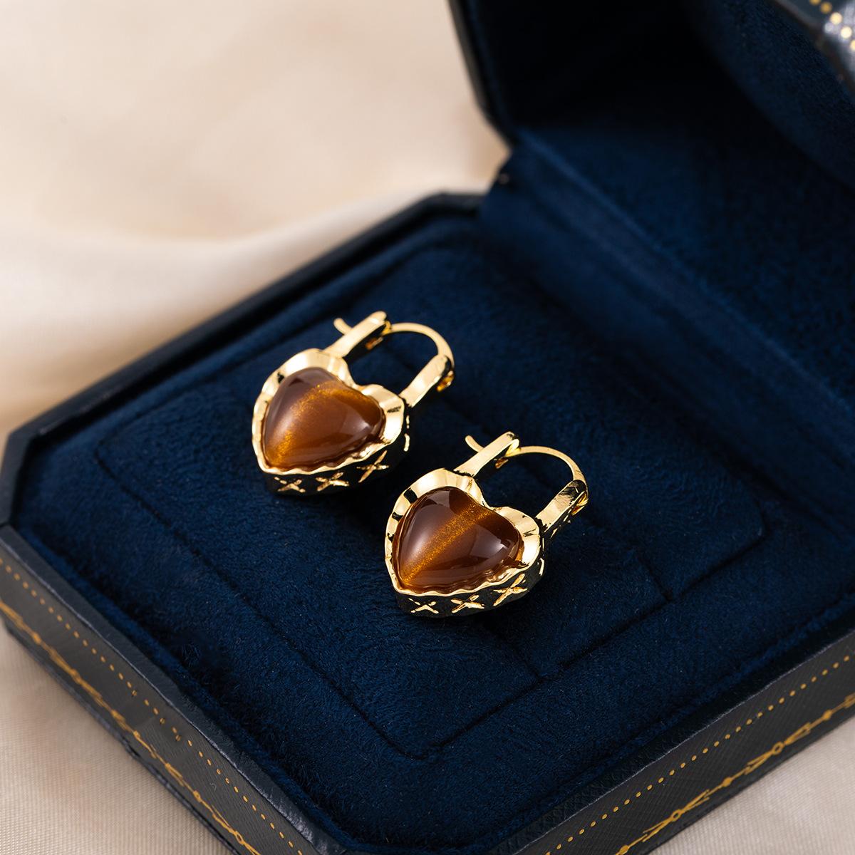 Maillard Tiger S Eye Stone Ear Buckle Fashion Exquisite Coffee Color Love Hong Kong Style Light Luxury Earrings Women