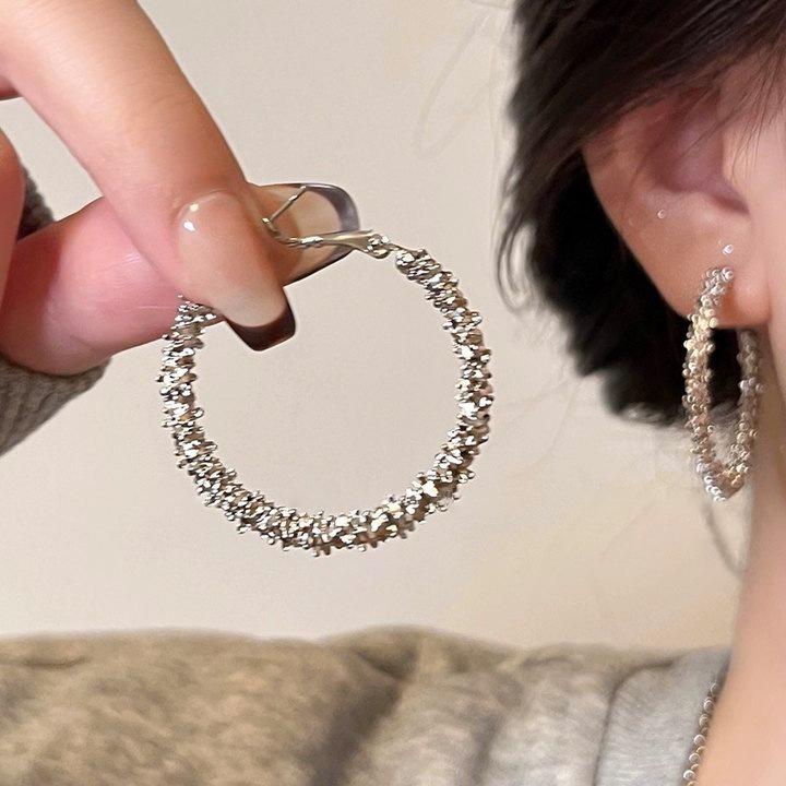 High-End Silver Geometric Round Earrings - Elegant and Simple for Everyday Style