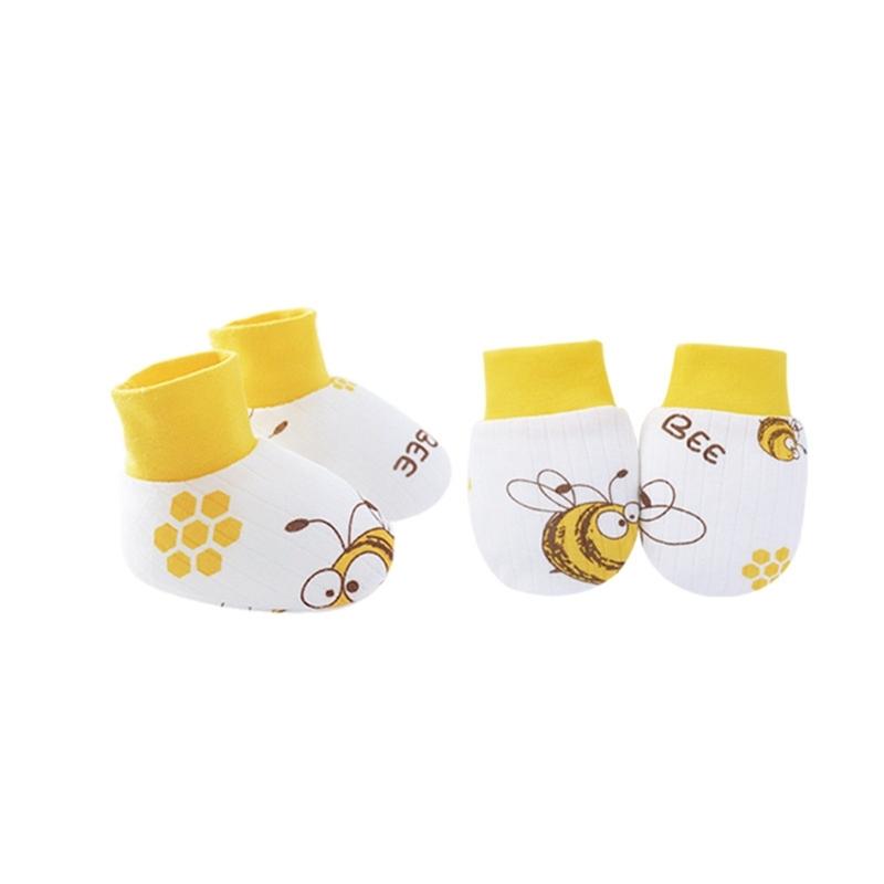 No Scratch Mittens Socks Set Toddler Mitts Baby Mittens Cotton Gloves Footwear Baby Breathable Gloves for Boys Girls