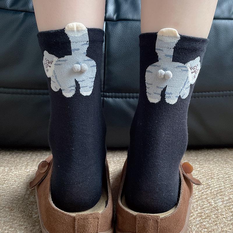 Women's Trendy Cartoon Cat Mid-Calf Cotton Socks - Cute Egg Design for Autumn and Winter