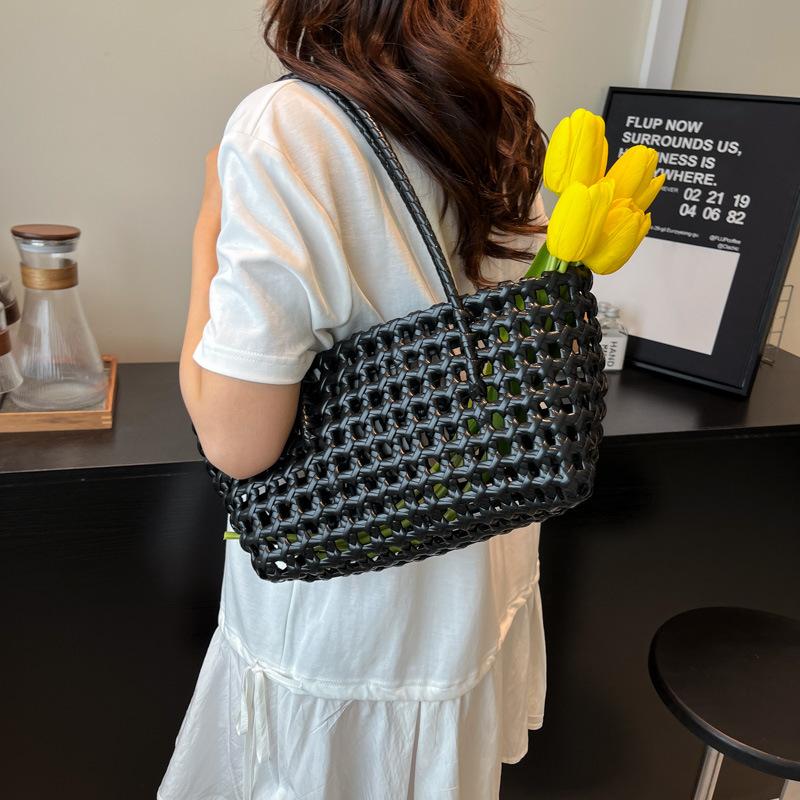 Niche Hollow Woven Basket Bag New Summer Beach Vacation Bag Casual Versatile Shoulder Armpit Bag