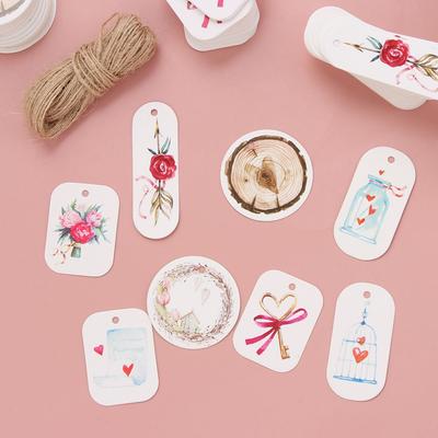 50 Stück Neue Blumen-Papieranhänger Party-Deko Weißes Geschenkpapier Hängeetiketten Geschenkbox Runde Papierkarten DIY-Etikett Handgemachte Kleidungsetiketten