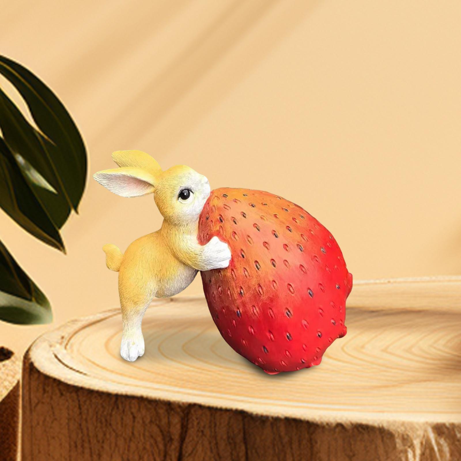 

Strawberry Bunny Sculpture Outdoor Decoration Weatherproof Decorative Collectible Garden Statue for Indoor and Outdoor Porch жовтий