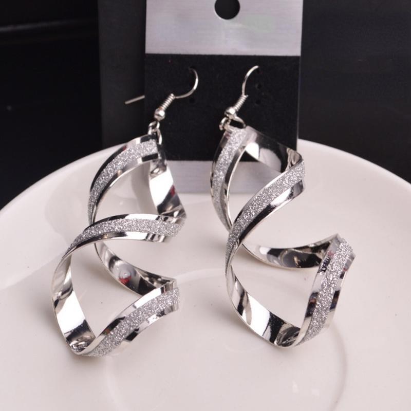 Fashion Punk Gold Silver Color Metal Spiral Earrings For Women Long Wave Dangle Drop Earings Statement Jewelry Oorbellen