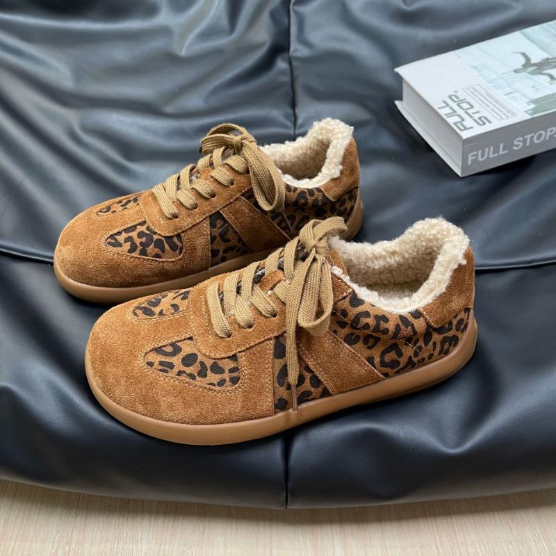 New velvet women's new winter versatile platform casual board shoes warm and non-slip cotton shoes tide