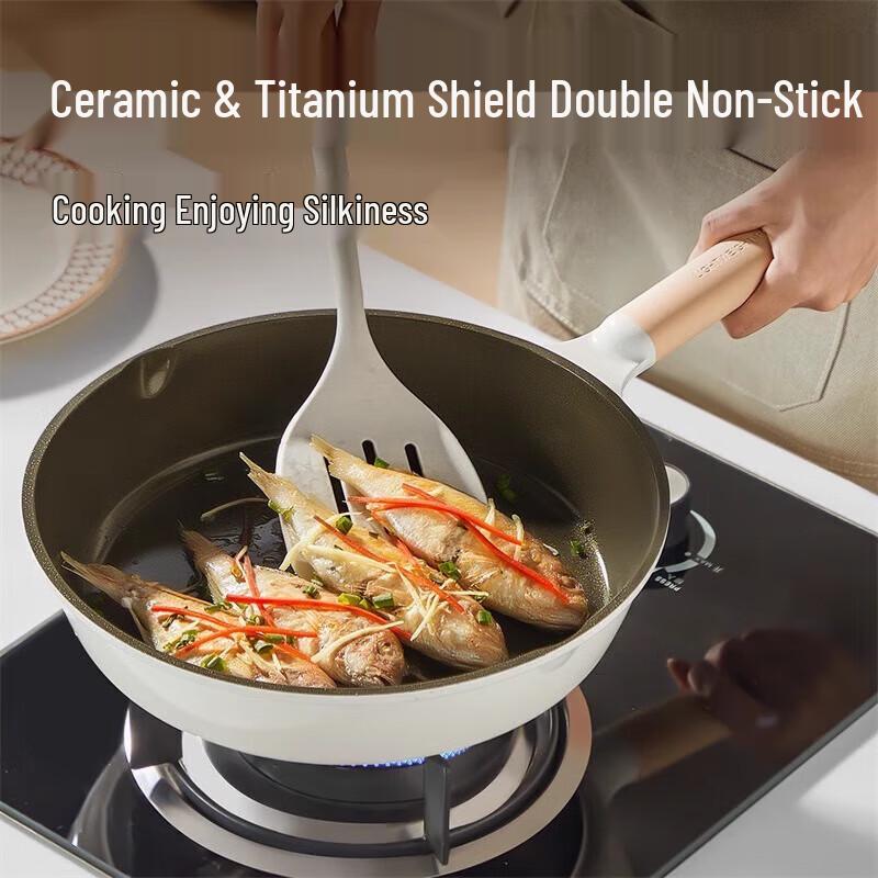 Chui Da Huang Titanium Non-Stick Frying Pan