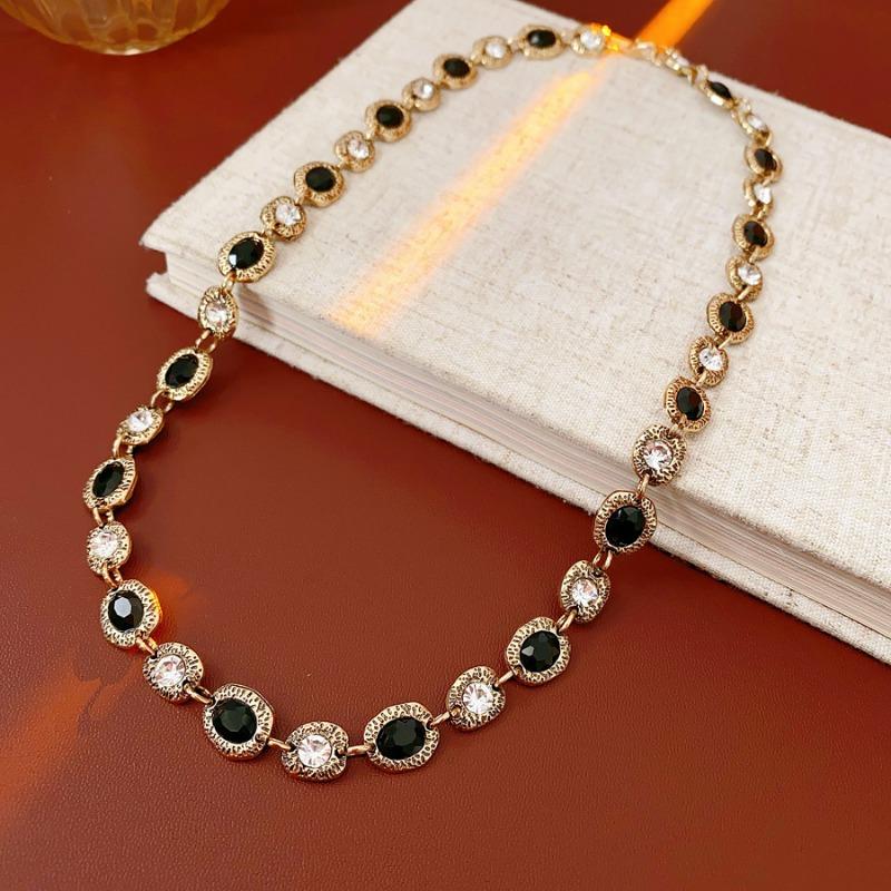 

Rhinestones Necklace Earrings for Women Geometric Vintage Palace Style Jewelry Accessory