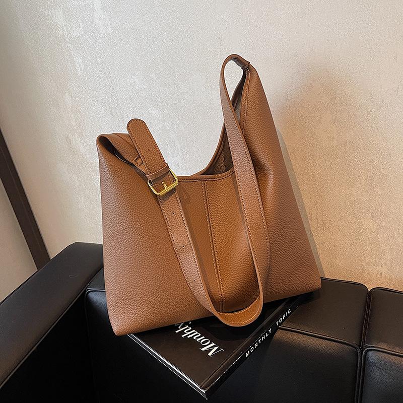 

Преміальна текстурована сумка Merad Tote Bag Жіноча сумка на плече осінь-зима 2024 р. Сумка-відро великої місткості коричневий