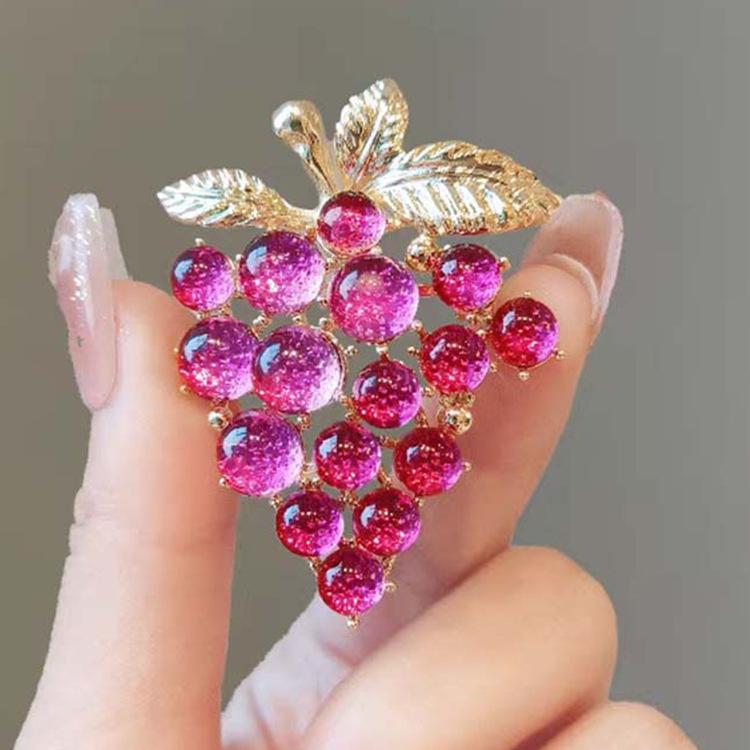 Elegant Pearl Brooch - High-End Minimalist Clothing Accessory
